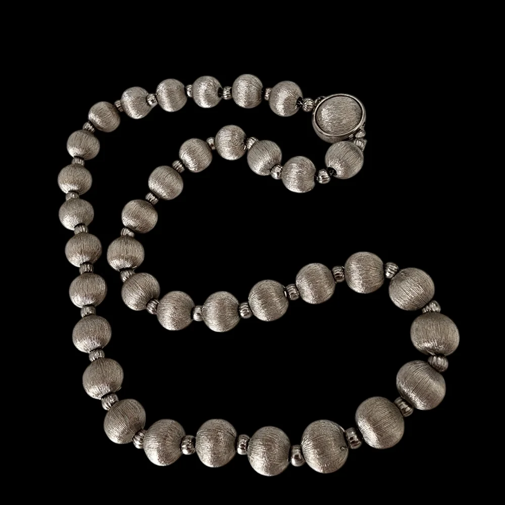 Vintage silver tone metal beads 1950s excellent condition